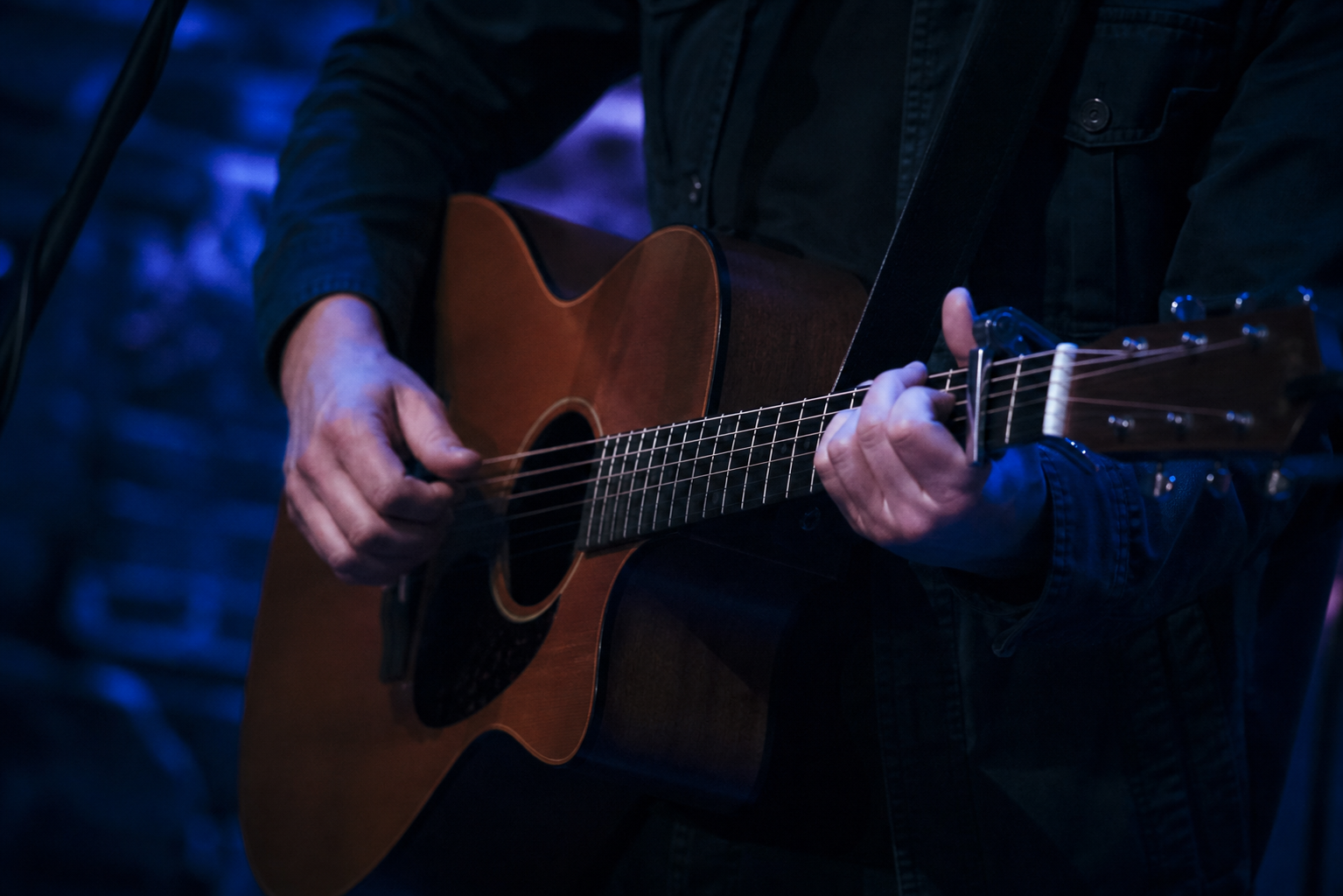 Geste d'un musicien sur scène